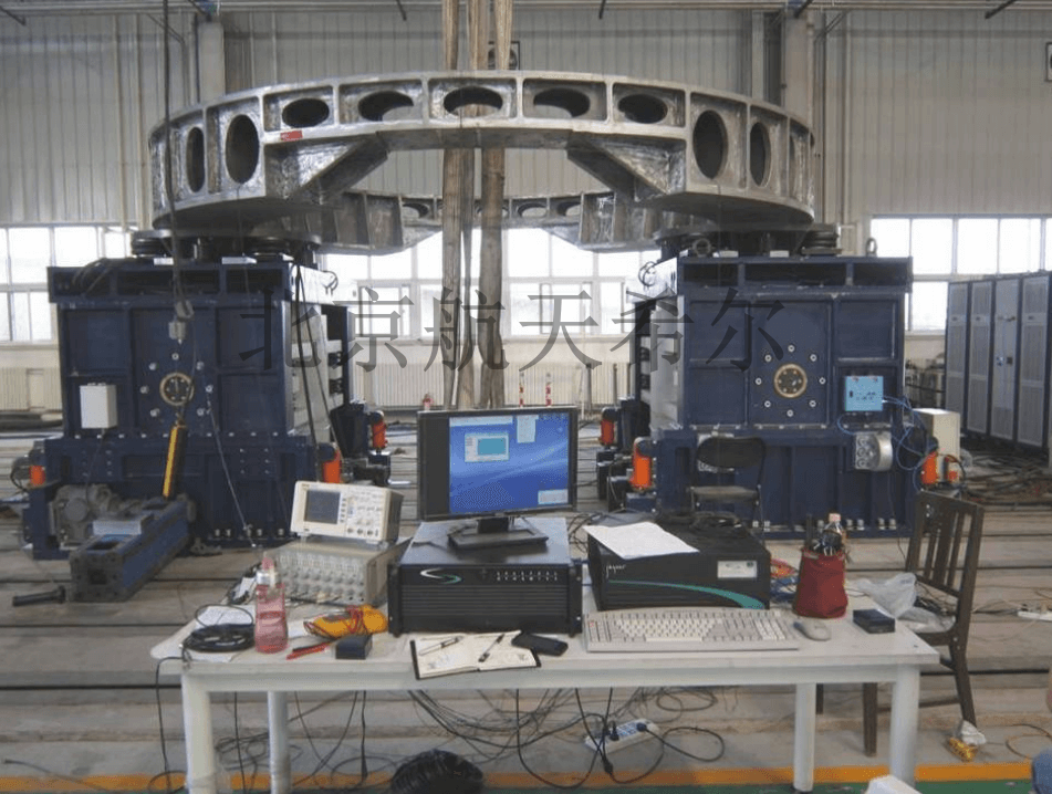 航天希爾在大型振動臺上的試驗(yàn)案例、場景